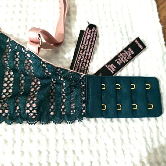 Victoria Secret Underwire Padded Plunge Bra Green Beige Lace Size 32DD - Picture 3 of 9